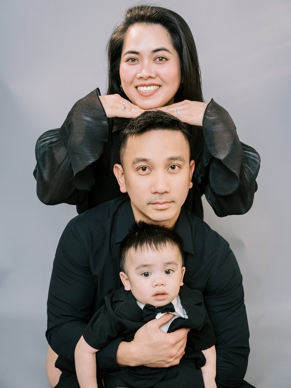 Kevin Socola Films family portrait studio photography DMV white classic formal standing